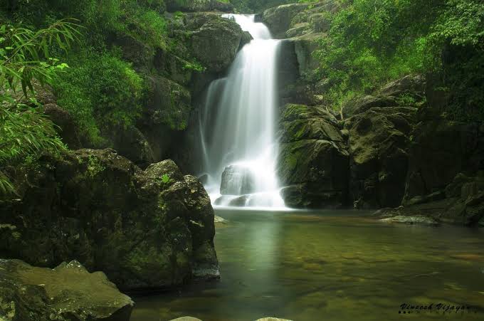Beautiful Makkiyad Meenmutty Waterfalls near Arayal Resorts Wayanad